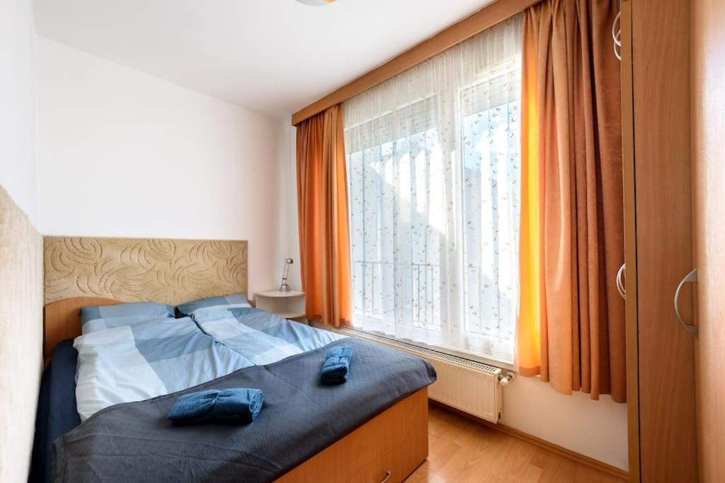 Lovely Apartment In City Centre For 4 Guests 부다페스트 외부 사진