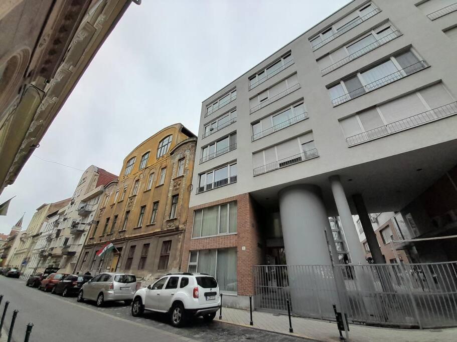 Lovely Apartment In City Centre For 4 Guests 부다페스트 외부 사진